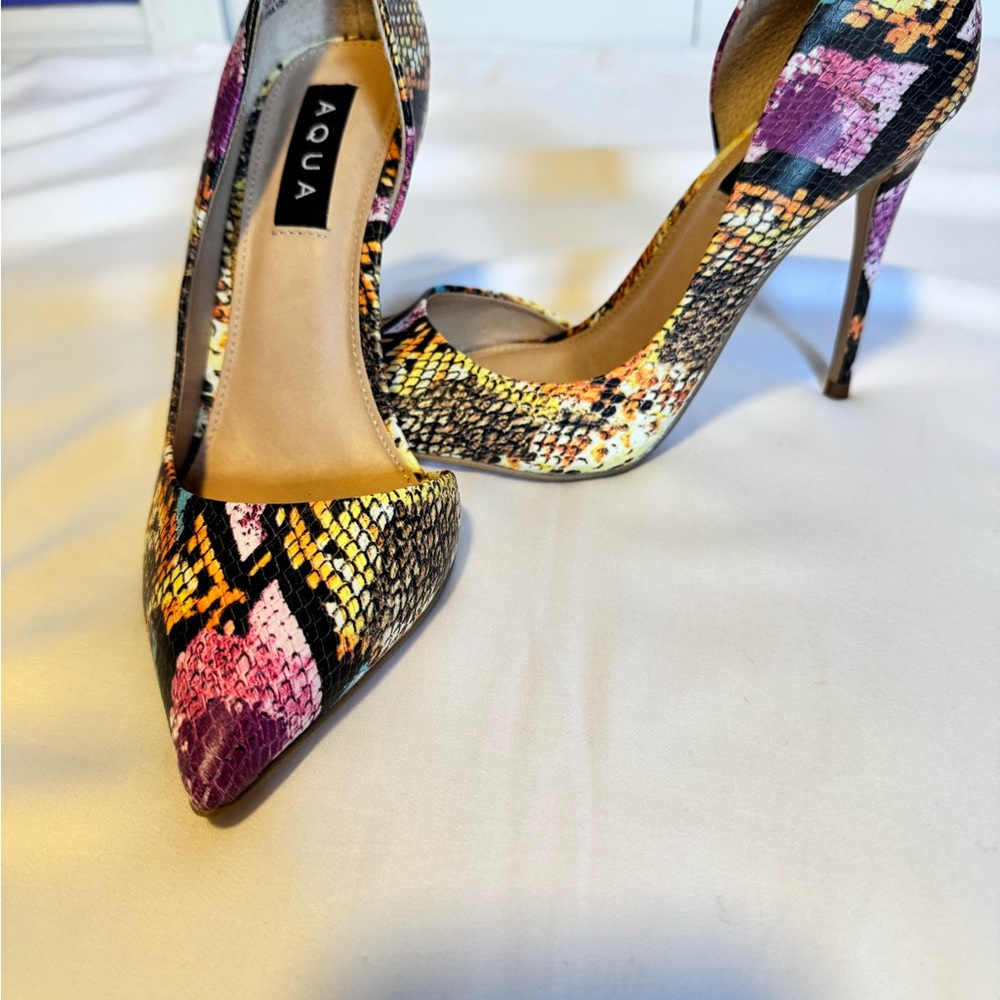 Aqua Vibrant Snakeskin Pattern Heels